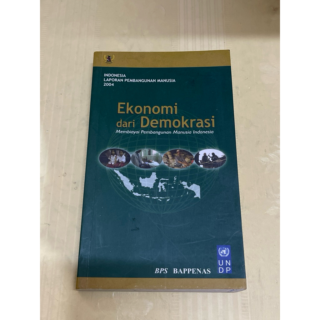 Buku Ekonomi dari Demokrasi Membiayai Pembangunan Manusia Indonesia