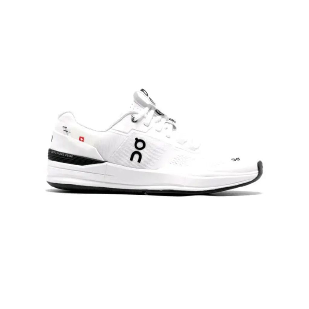 SEPATU TENIS ON CLOUD ROGER WHITE BLACK