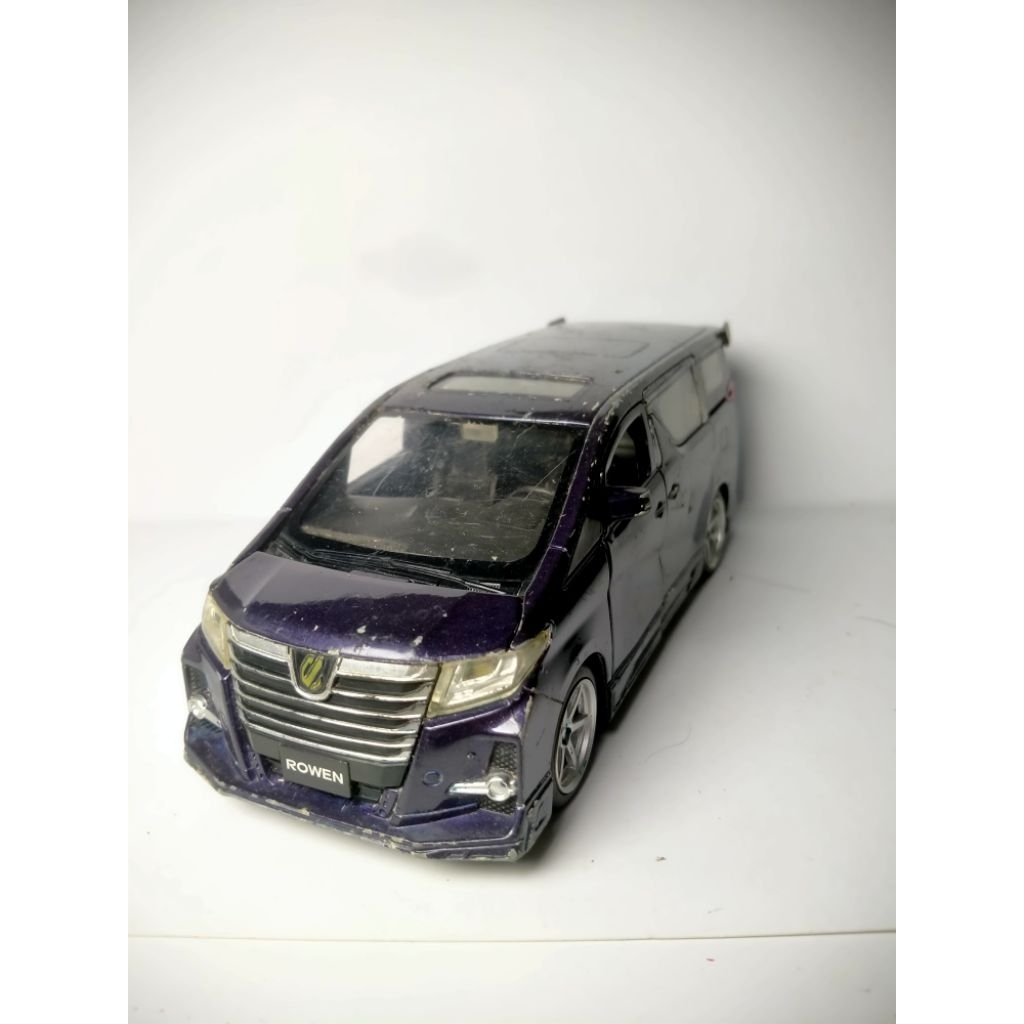 Diecast Toyota Alphard Rowen Second