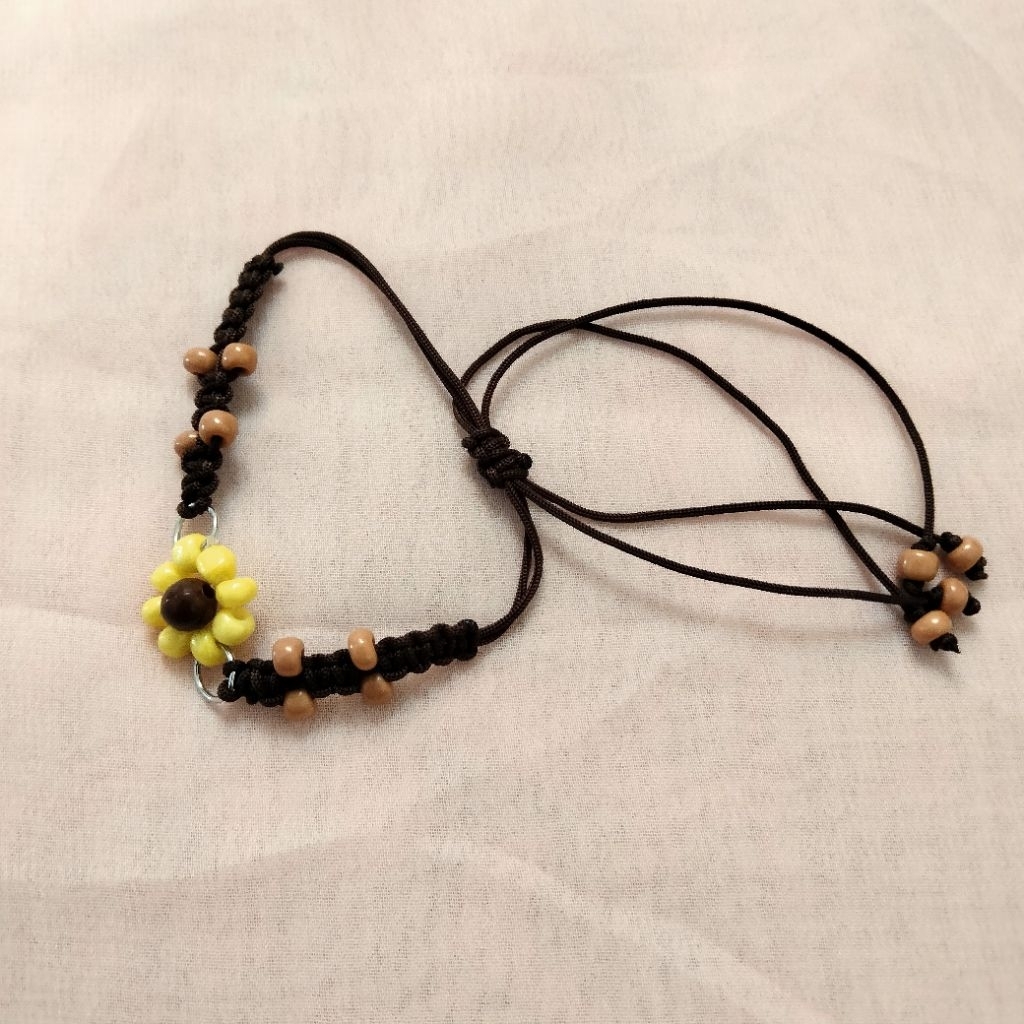 Gelang Bunga tali giok