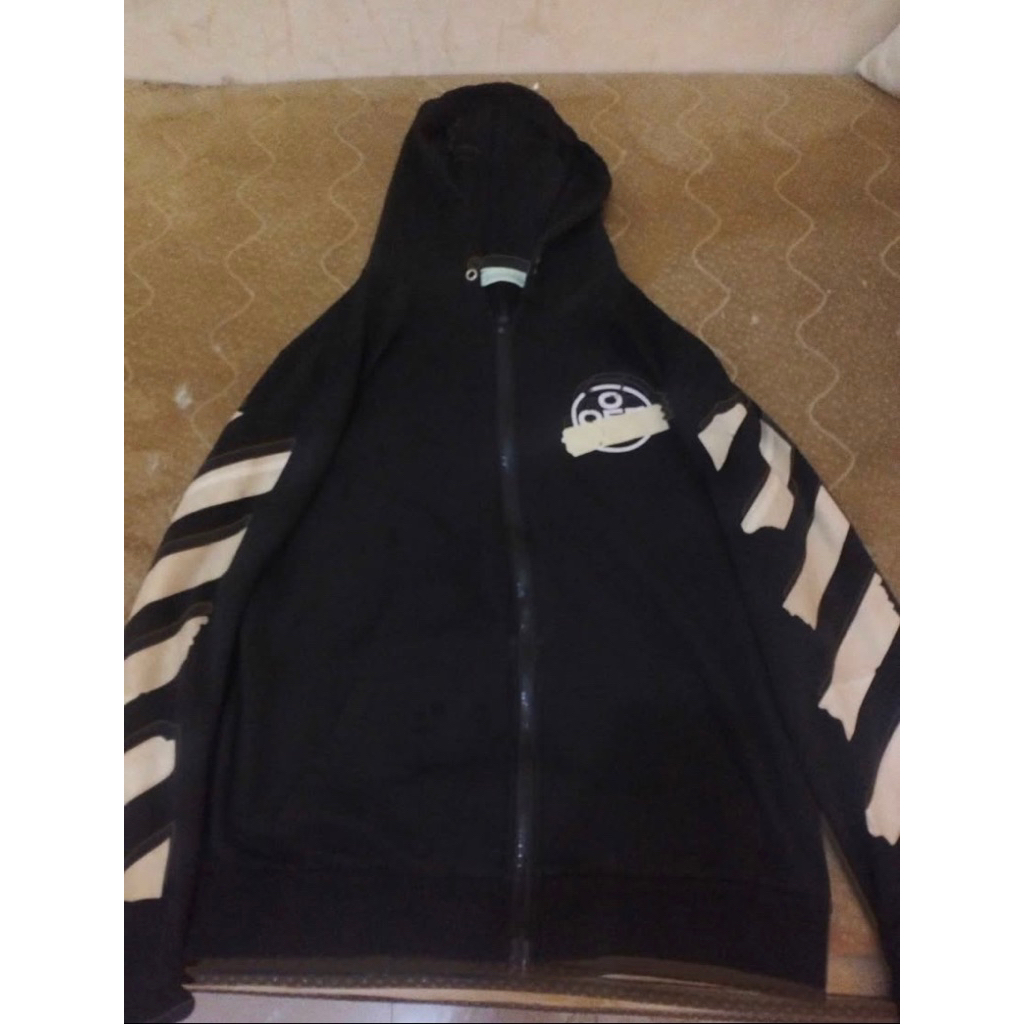 hoodie zipper off white