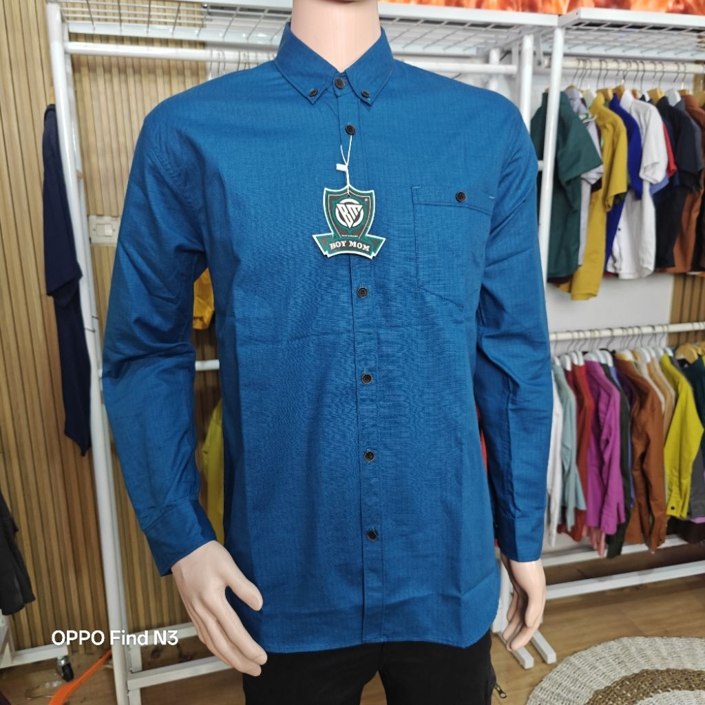 BOY MOM Emerald Blue Kemeja Polos Warna Emerald Blue / Biru Emerald Kain Katun Cigaret Lengan Panjan
