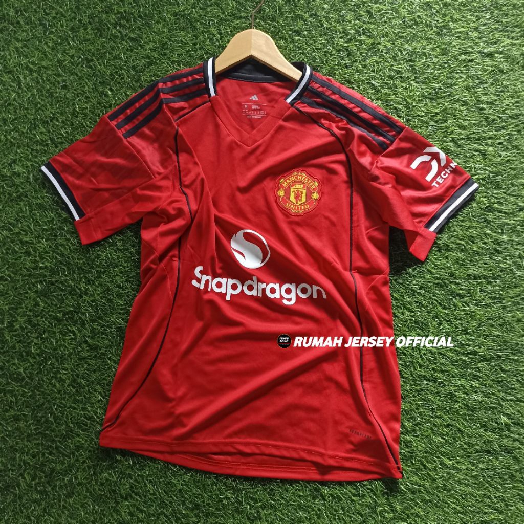 JERSEY MANCHESTER UNITED HOME 2025/26 BAJU BOLA MU TERBARU 2026