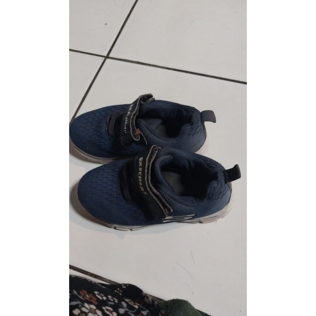 Preloved Sepatu Skechers