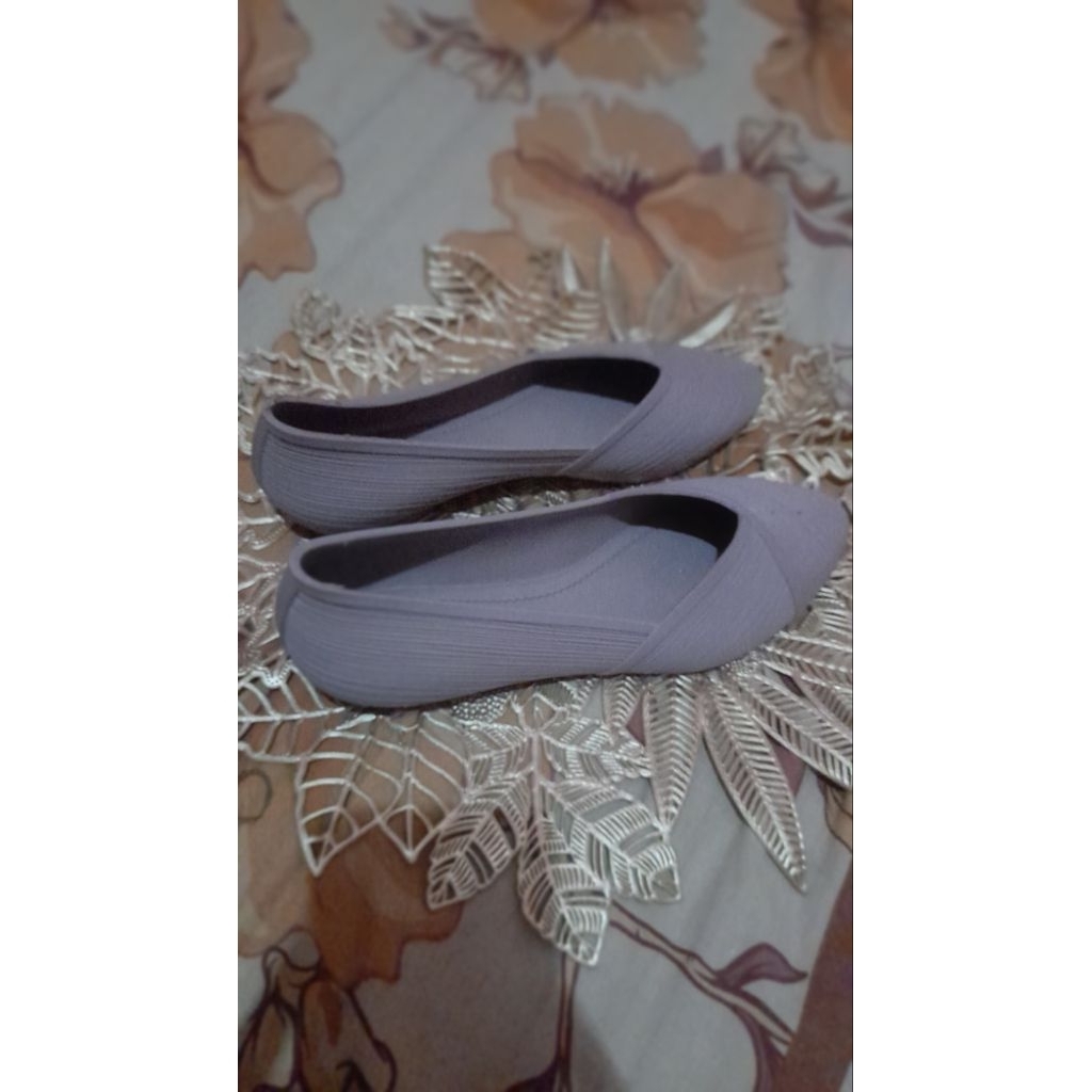 Sepatu Porto untuk Wanita