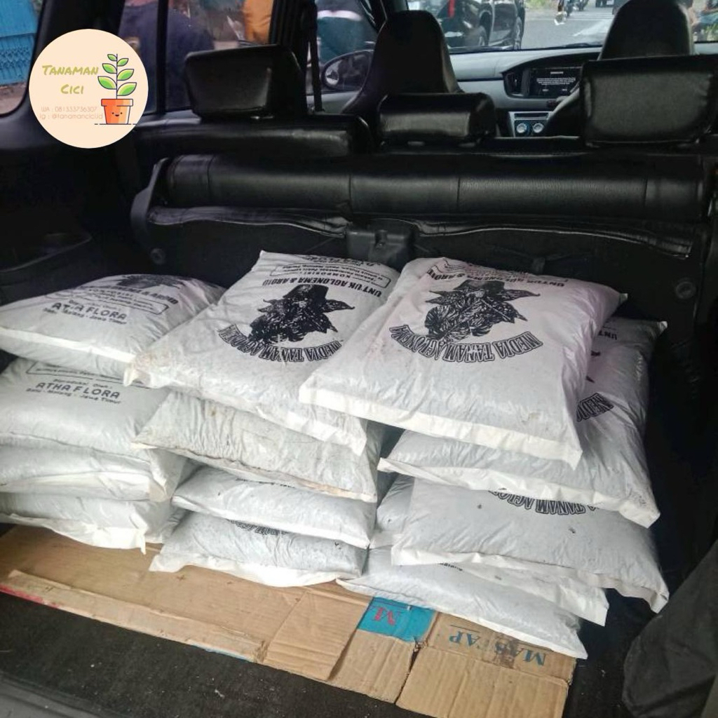 media tanam pupuk kandang,Cocopeat,sekam fermentasi aroid,sekam bakar, pasir malang, tanah taman
