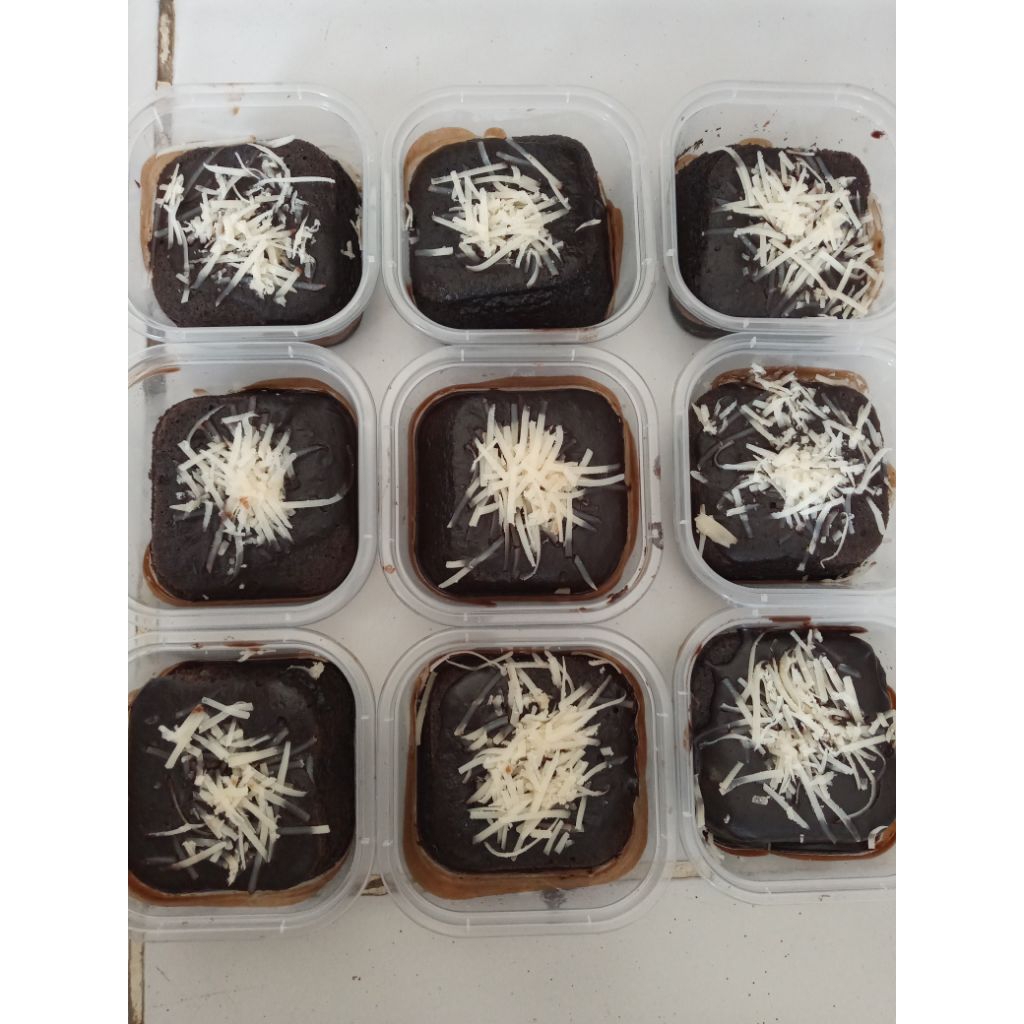 brownis mini coklat toping keju