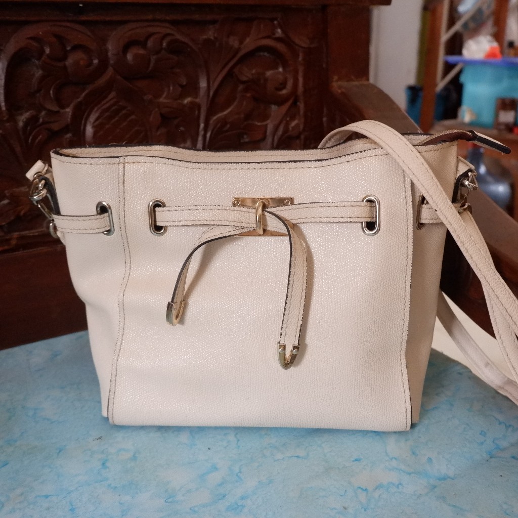 Pl tas selempang donkie warna putih pu leather
