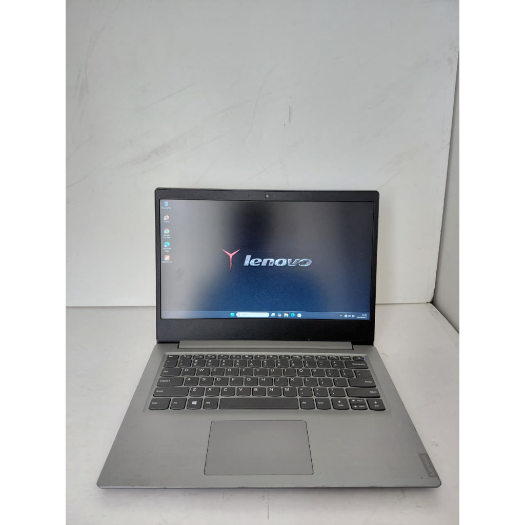 AMD A9-9425 ram 8gb ssd 256gb amd radeon r5 1gb