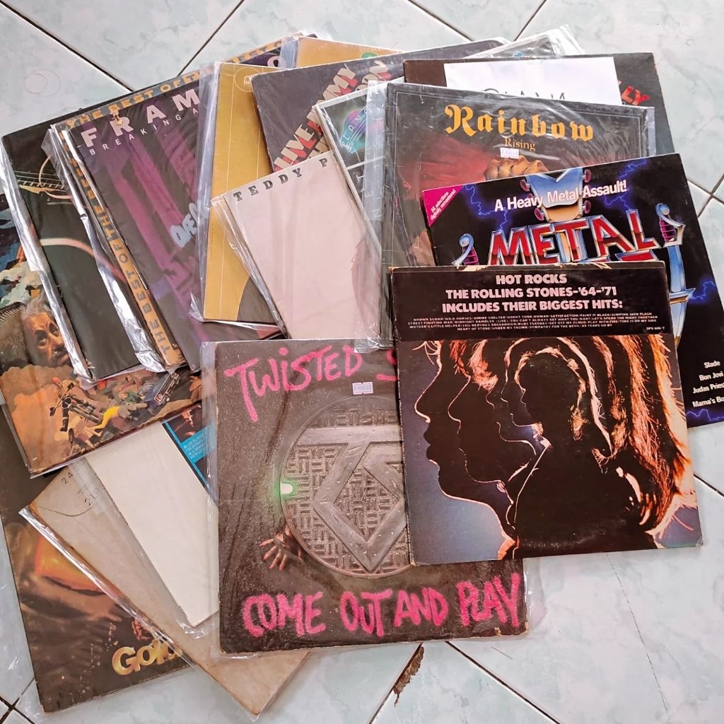 LP Vinyl Piringan Hitam Rock Blues Pop Metal Bekas. Koleksi PH Piringan Hitam