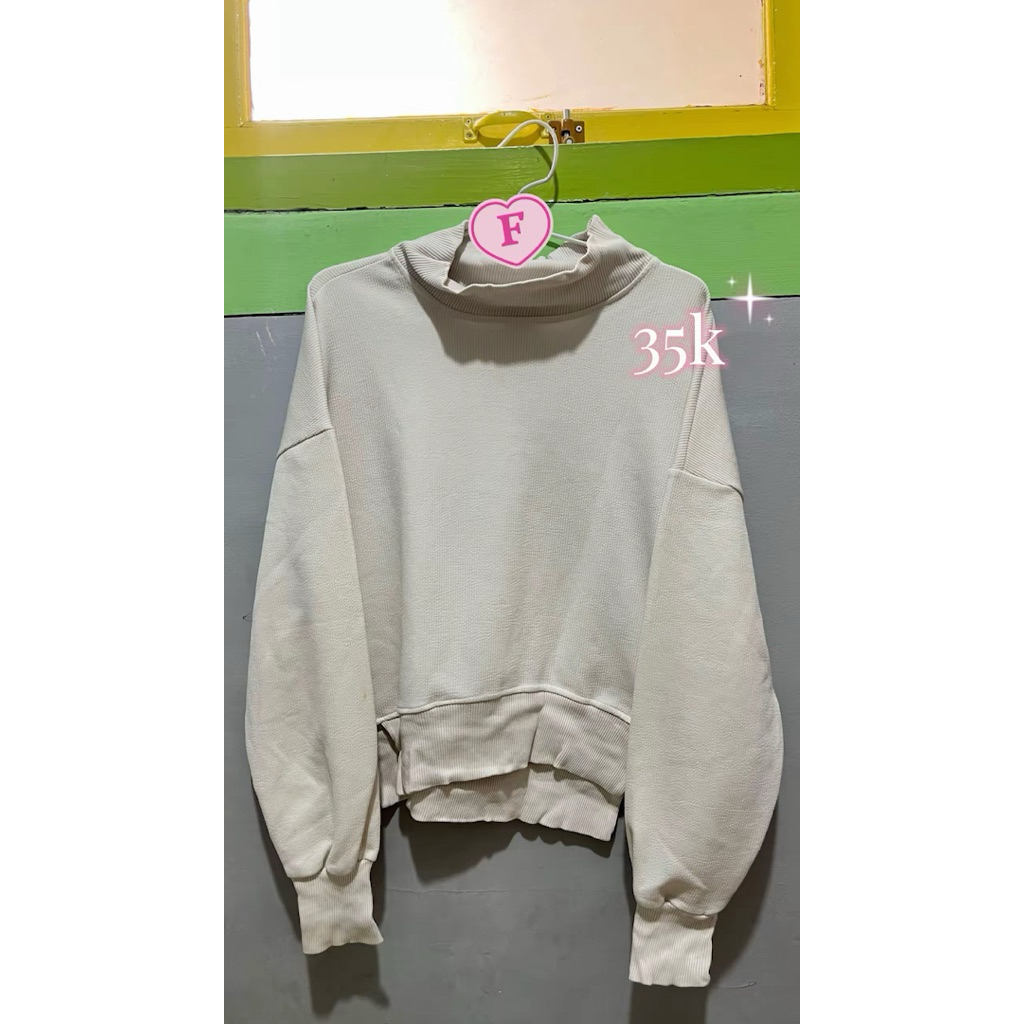 PART 2 Code F_Sweater Merk Cammomile