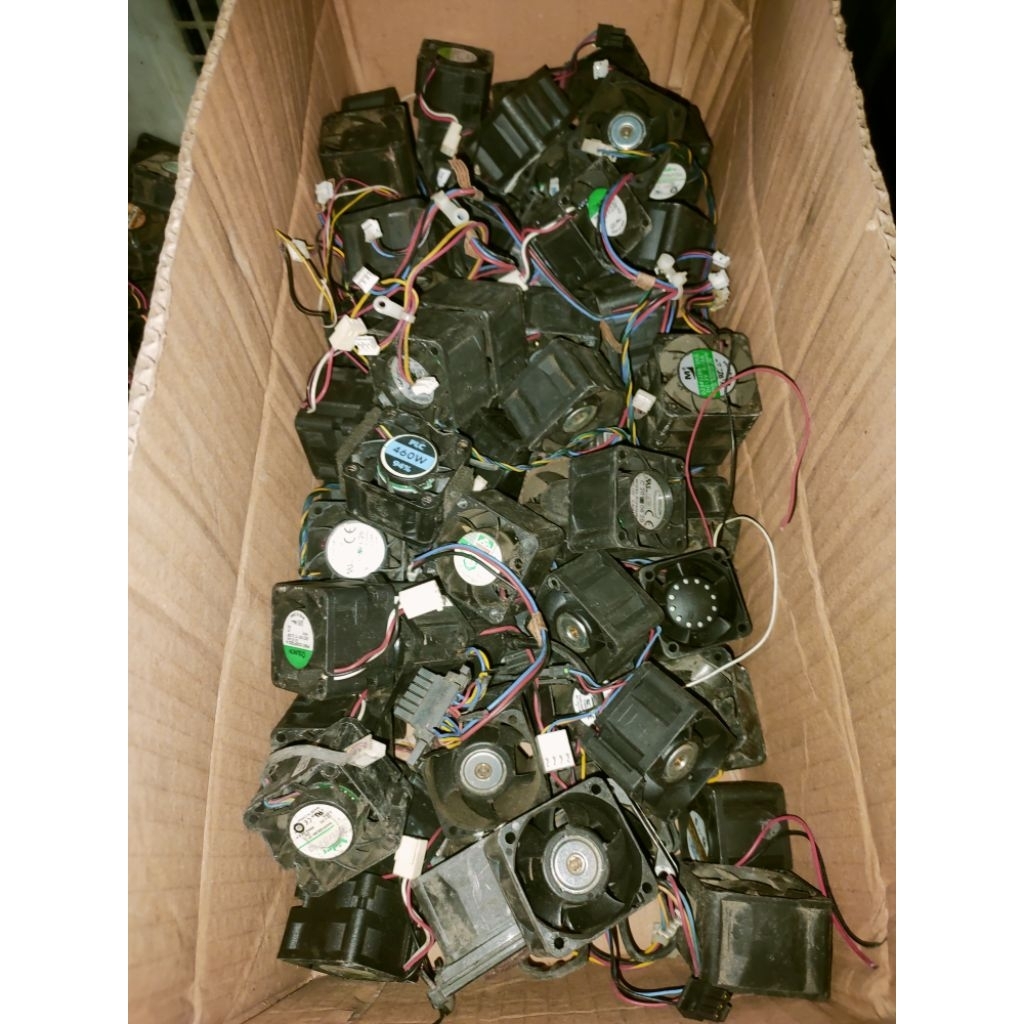 kipas fan DC fan mini DC 12volt 4x4cm tebal 2.8cm Amper random