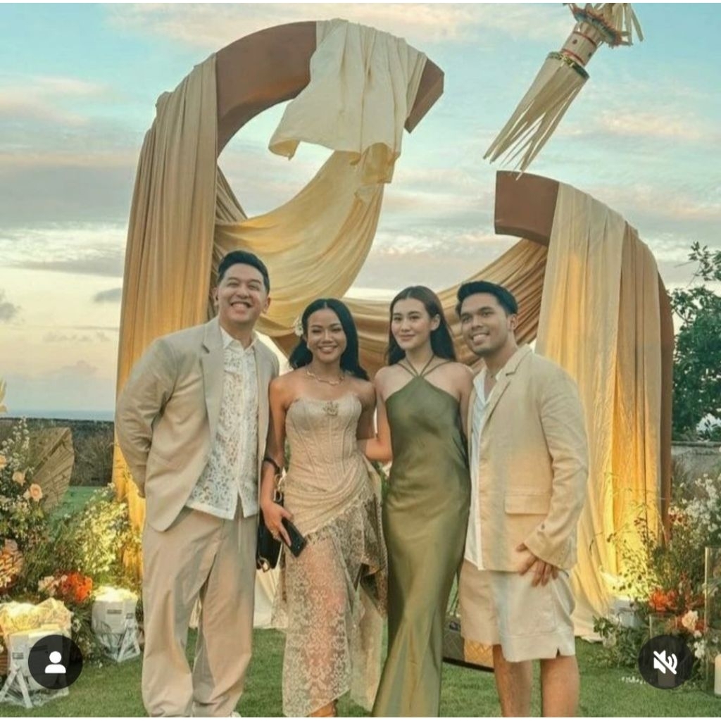 Preloved dress gaun pesta halterneck brown coffee payet brukat tile kebaya party nikah lamaran konda