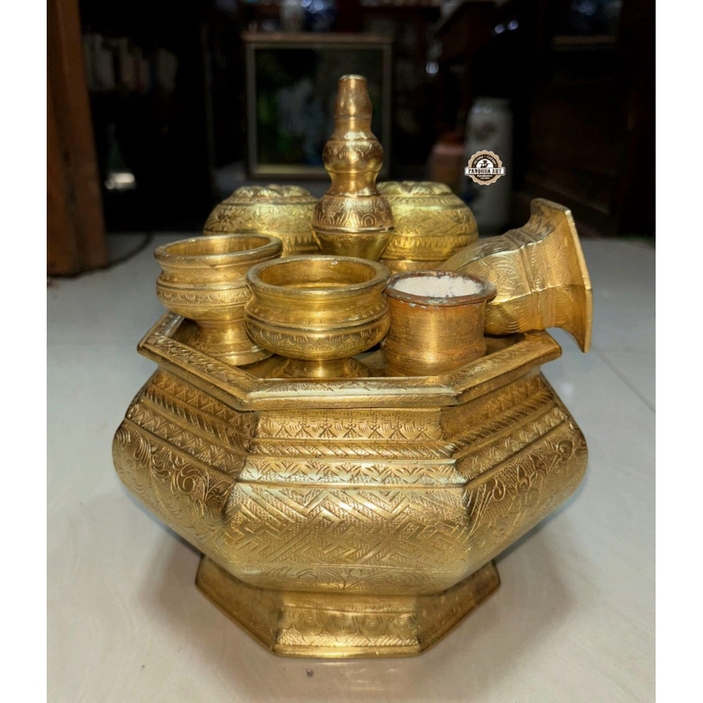 Kinangan bokor SEGI 8 ukir CANTIK kuningan KUNO