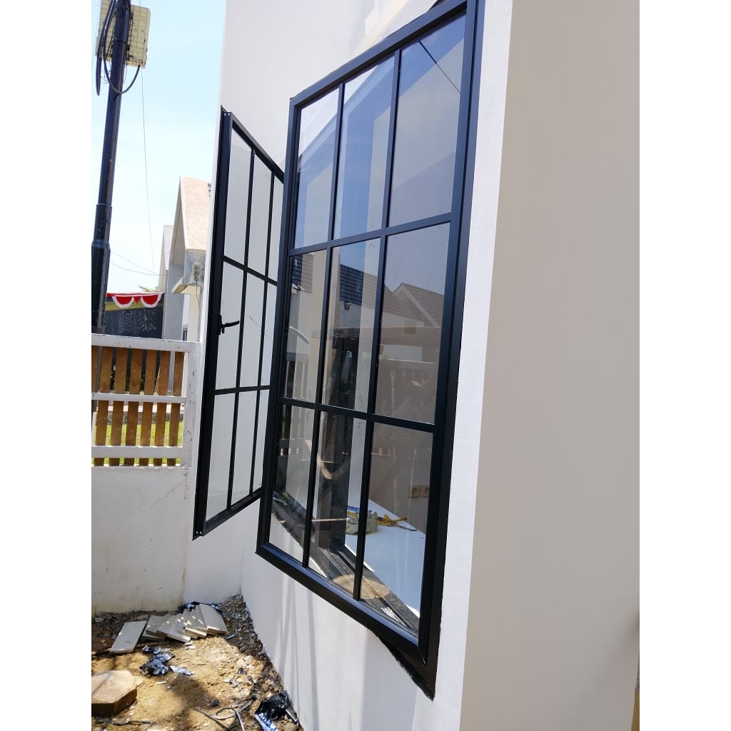 satuset kusen cendela ornamen alumunium ukuran T160xL140 komplit asesoris gratis packing kayu