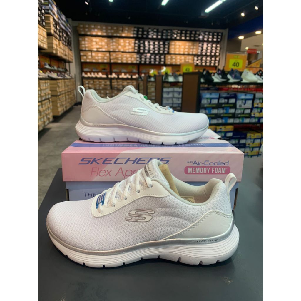 Skechers Woman  Flex appeal 3.0