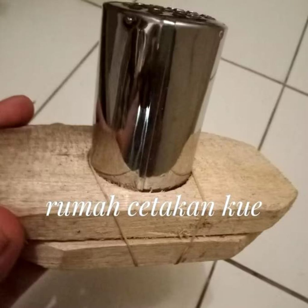 Cetakan kue putu Mayang kayu