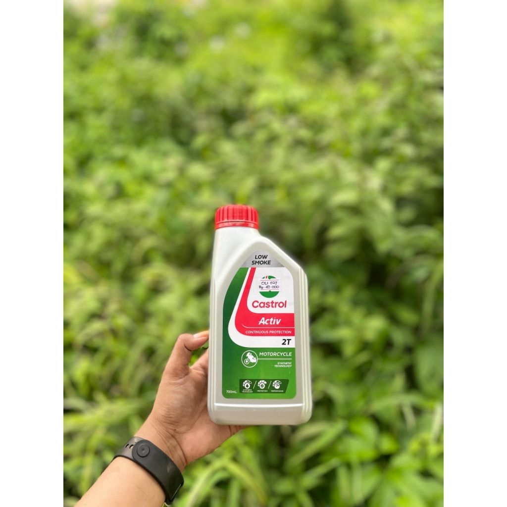 Oli samping Castrol Activ 2T Low Smoke 700mlCastrol Activ 2T Low Smoke