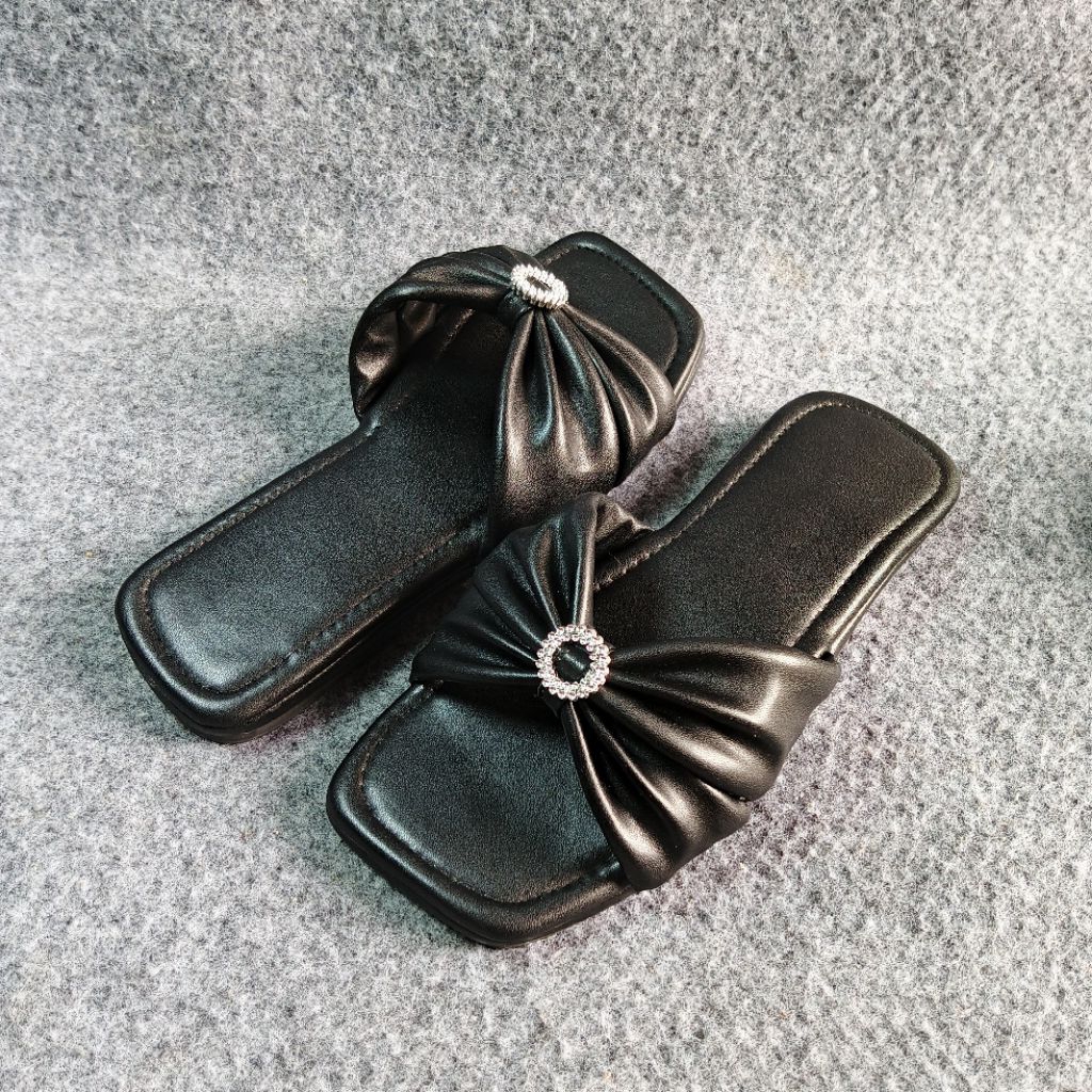 RA 13 Sandal Wanita Plat Teplek Bruket Mutiara Matahari Ukuran 36-40 Cocok Untuk Acara Wisuda Jalan-