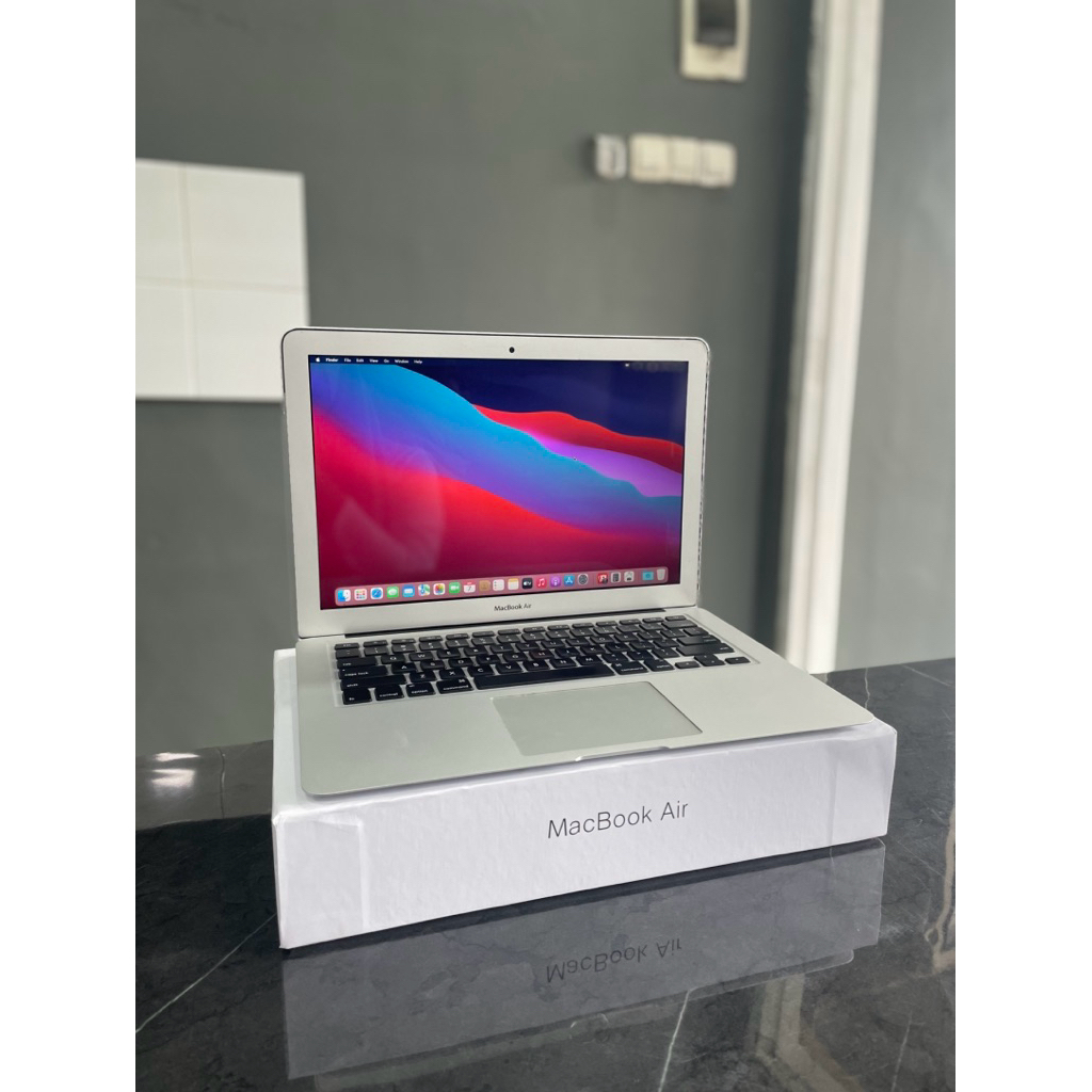 MacBook Air 11 Inch 2015  4/128 GB