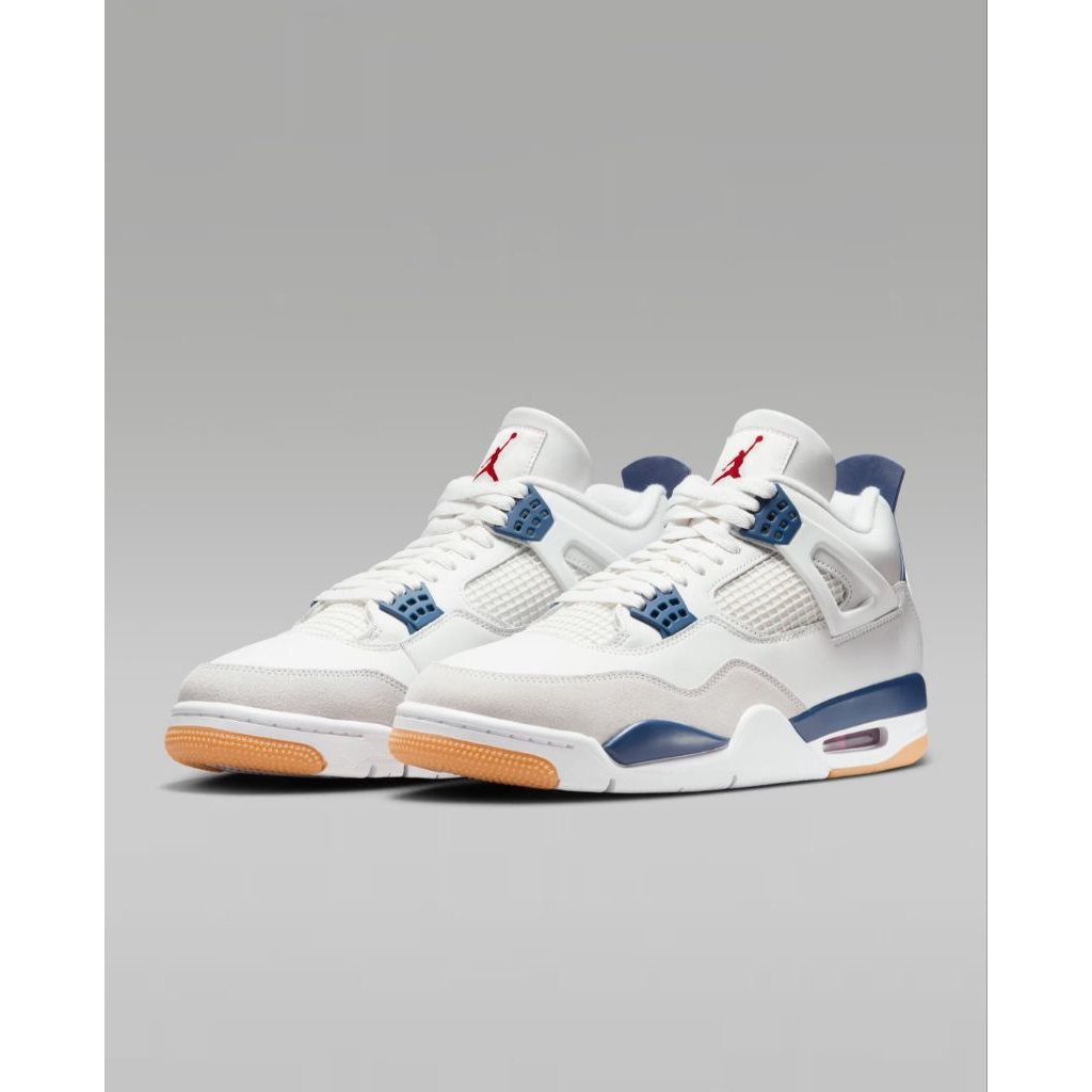 Nike SB x Air Jordan 4