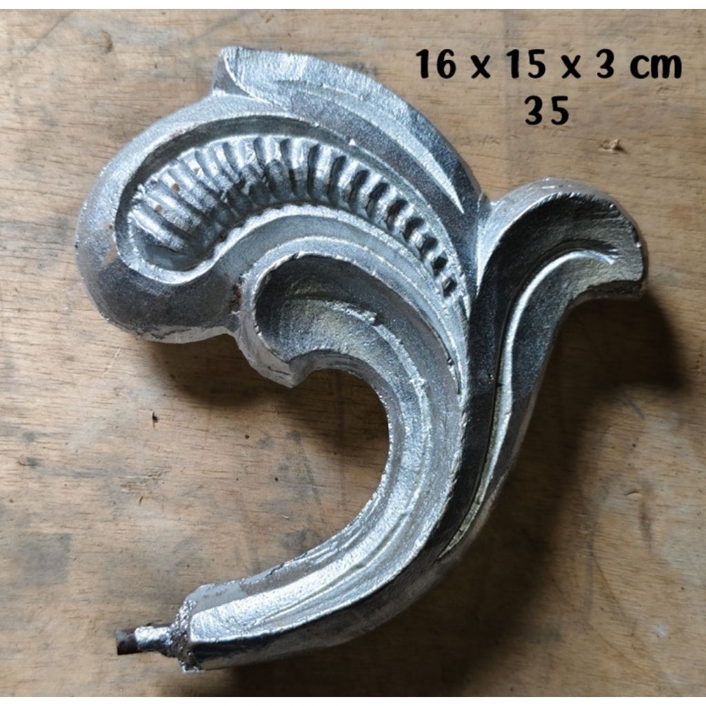 ornamen daun pagar aksesoris tralis gerbang balkon reling tangga bahan alumunium besi tempa alferon