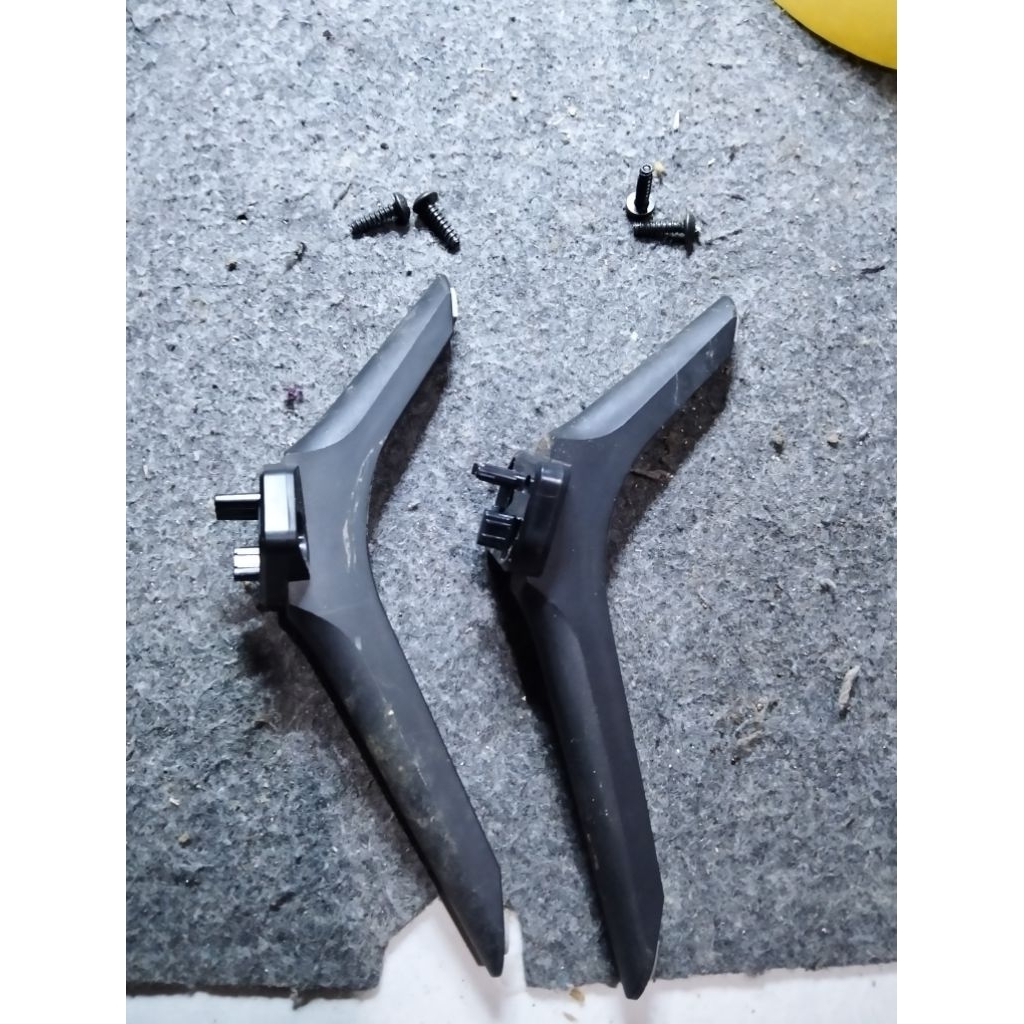 Kaki Tv Hisense 32A3100G