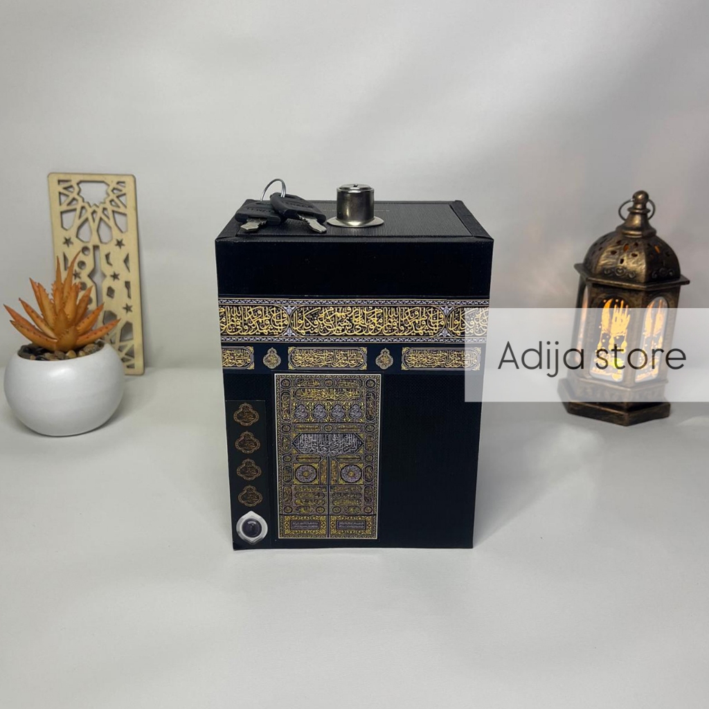 celengan kabah ka'bah kecil dengan kunci