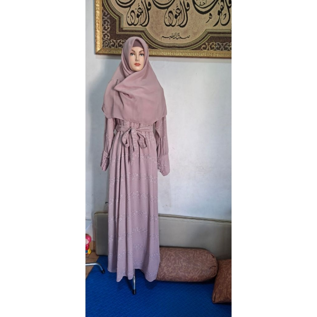 Gamis Brokat Dusty pink Hasnaliya Hijab