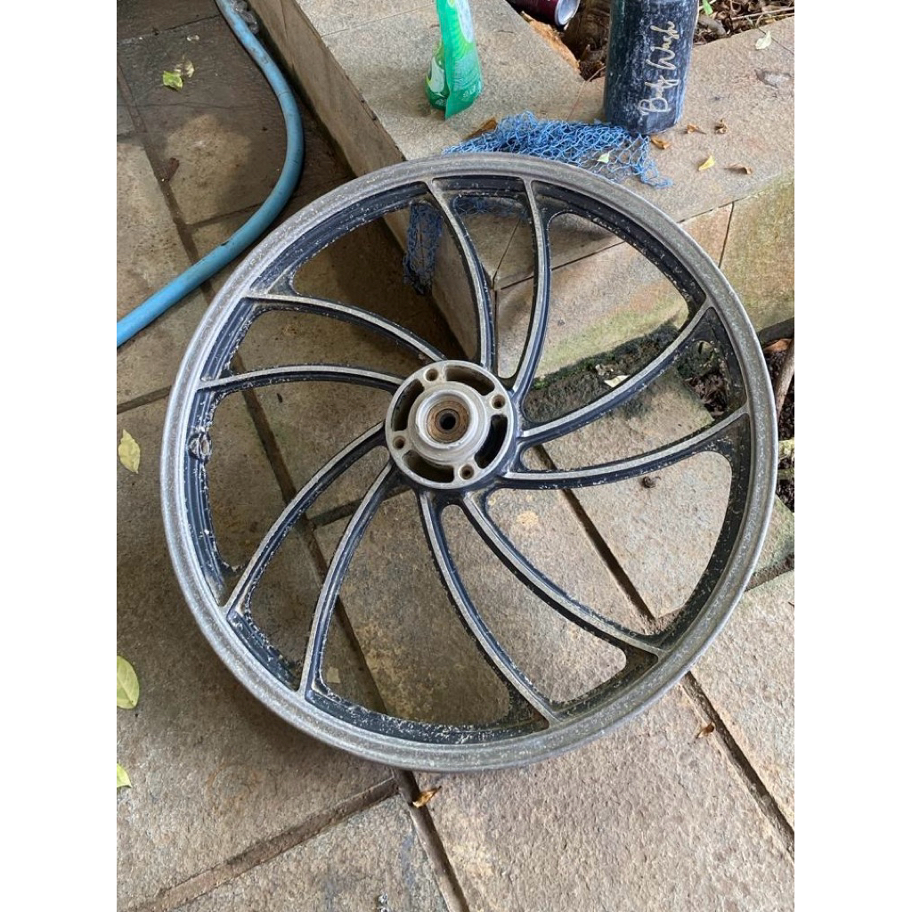 velg resing cefiro depan r 17