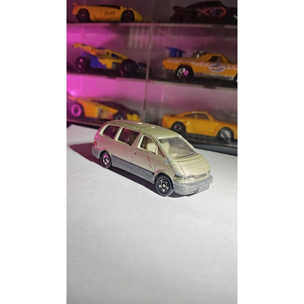 Tomica Toyota Estima No. 99