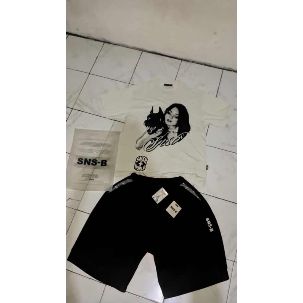 Jorts snsb dan T-shirt snsb