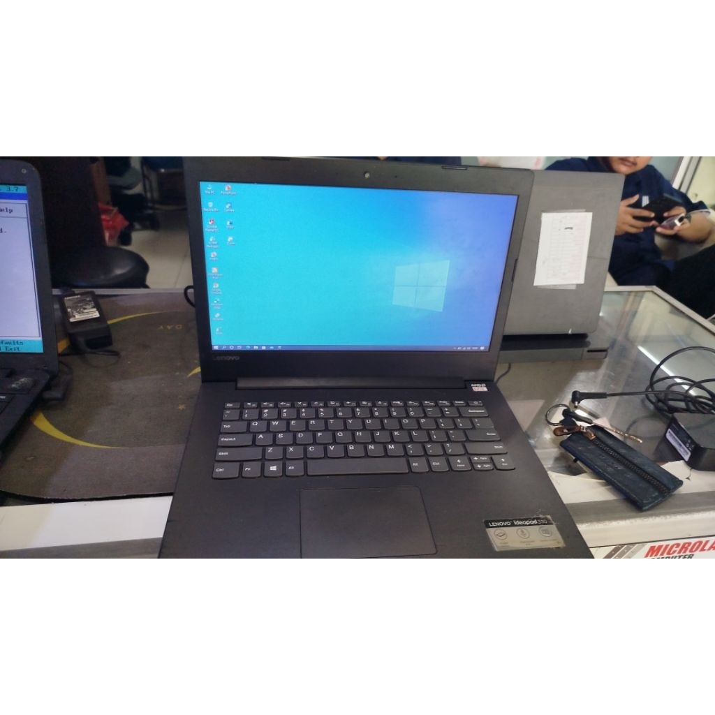 LENOVO IP 330 AMD E2-9000