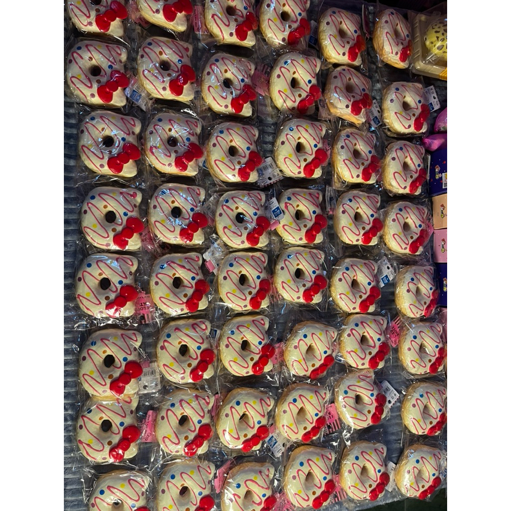NEW BNIP SQUISHY HELLO KITTY DONUT