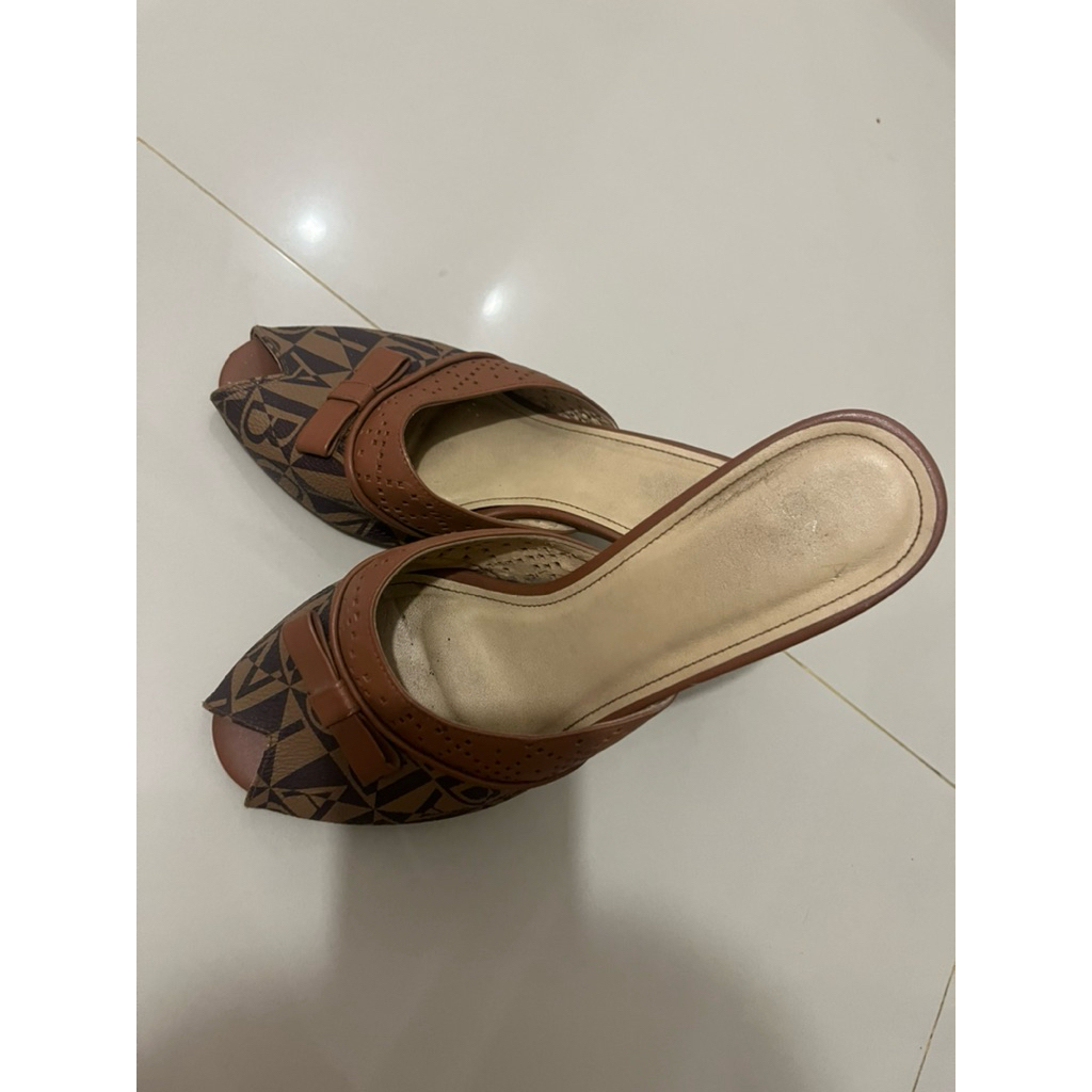 sepatu bonia original preloved
