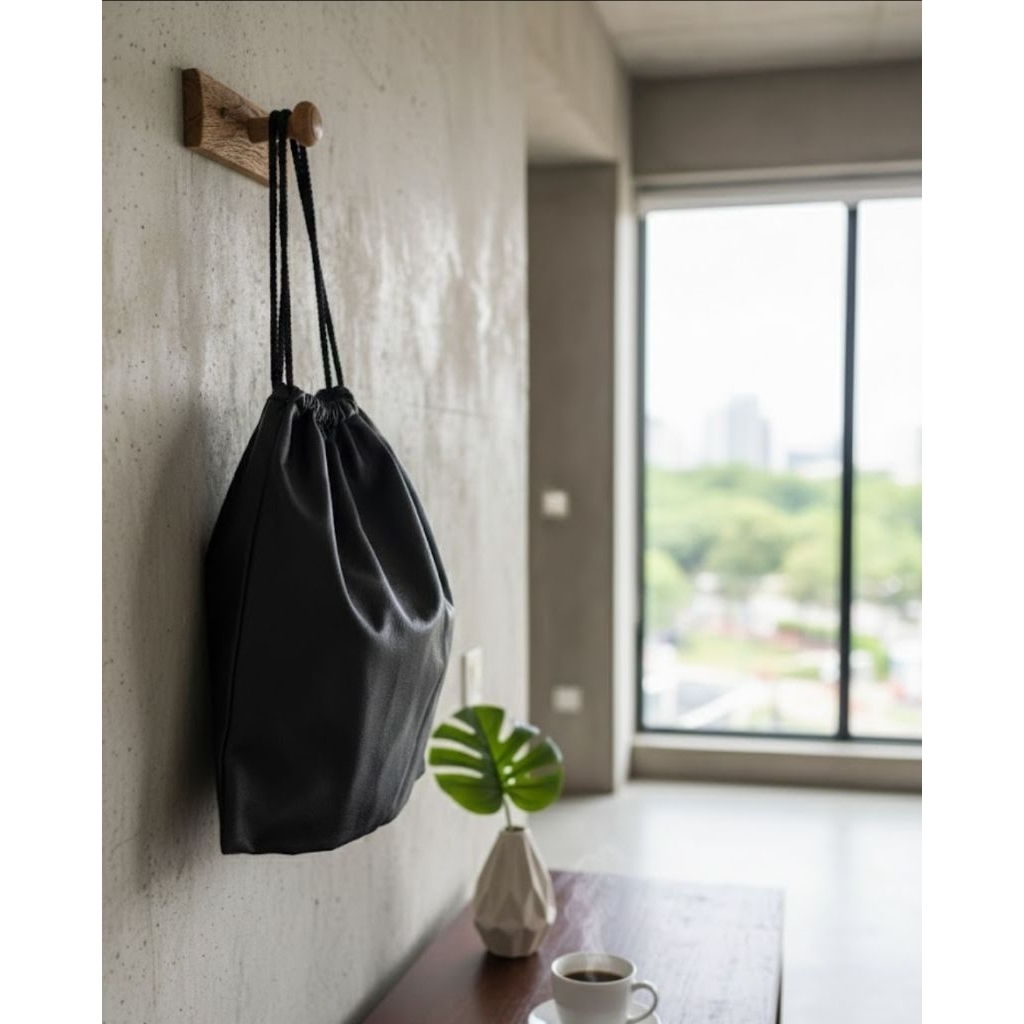 PRELOVED Tas Serut Kulit Hitam/String Bag Kulit Hitam