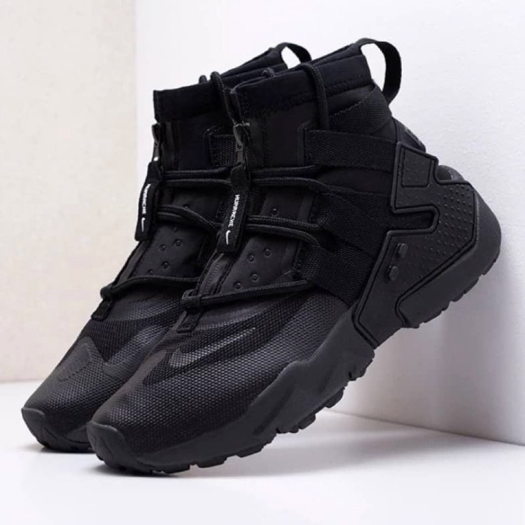 Sepatu Hiking Pria Air Huarache Gripp Black
