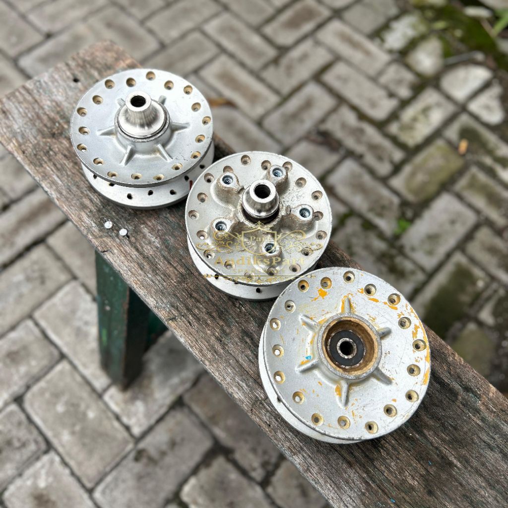 Tromol SYM original copotan set bushing stenlis SYM/ Tromol depan SYM lubang baut 5 original