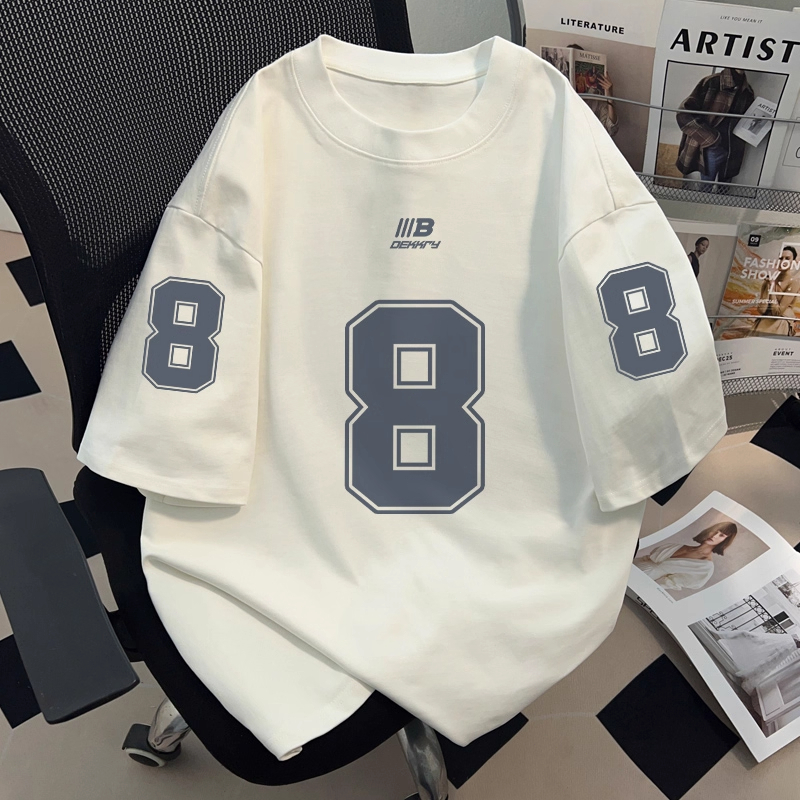 “Kaos Pria Streetwear MB Design Angka 8 - Kombinasi Elemen Angka 8, Logo MB Design & Oversize Fit, G