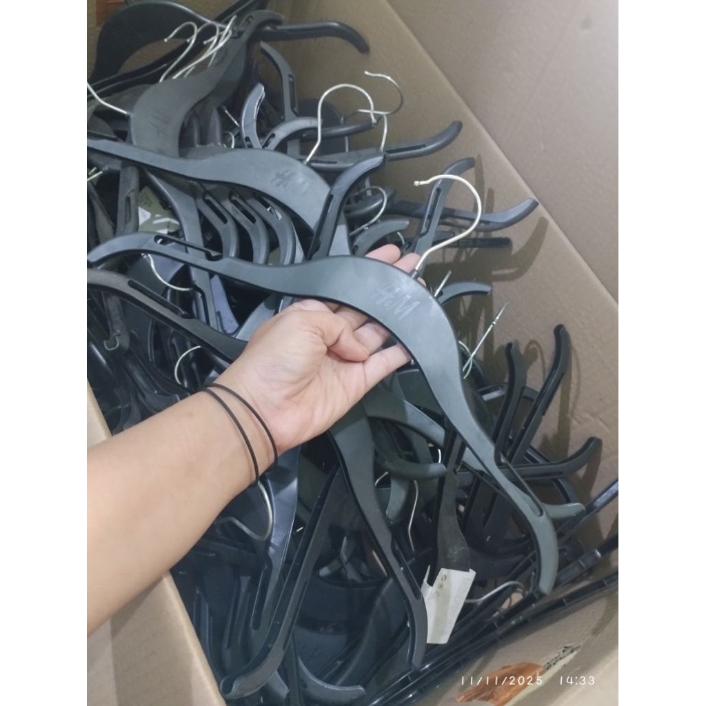 hanger H&M kurleb 45cm, kaitan besi 12pcs