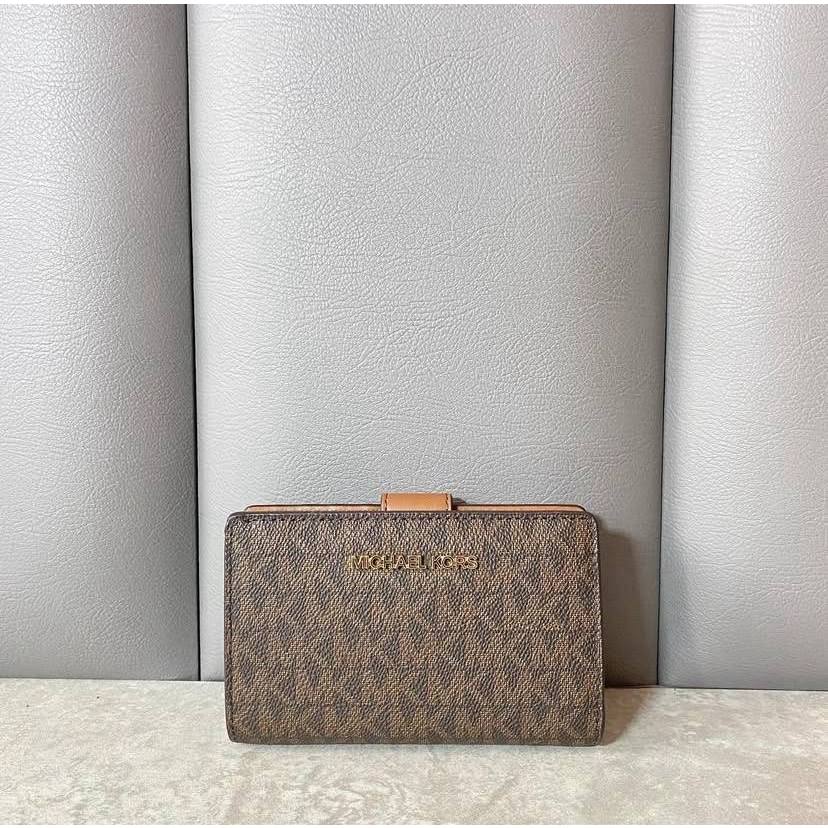 dompet lipat cewek Logo Wallet Brown michael kors kd010 ready stock