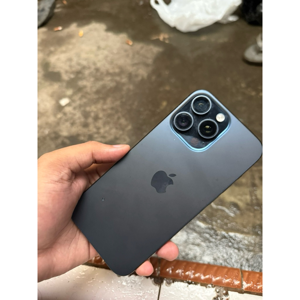 Iphone 15 Pro Max 1Tb bypass