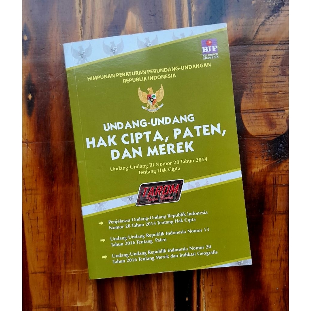 Undang-Undang HAK CIPTA, PATEN, DAN MEREK (UU RI No. 28 Tahun 2014 Tentang Hak Cipta) : Tim Redaksi 