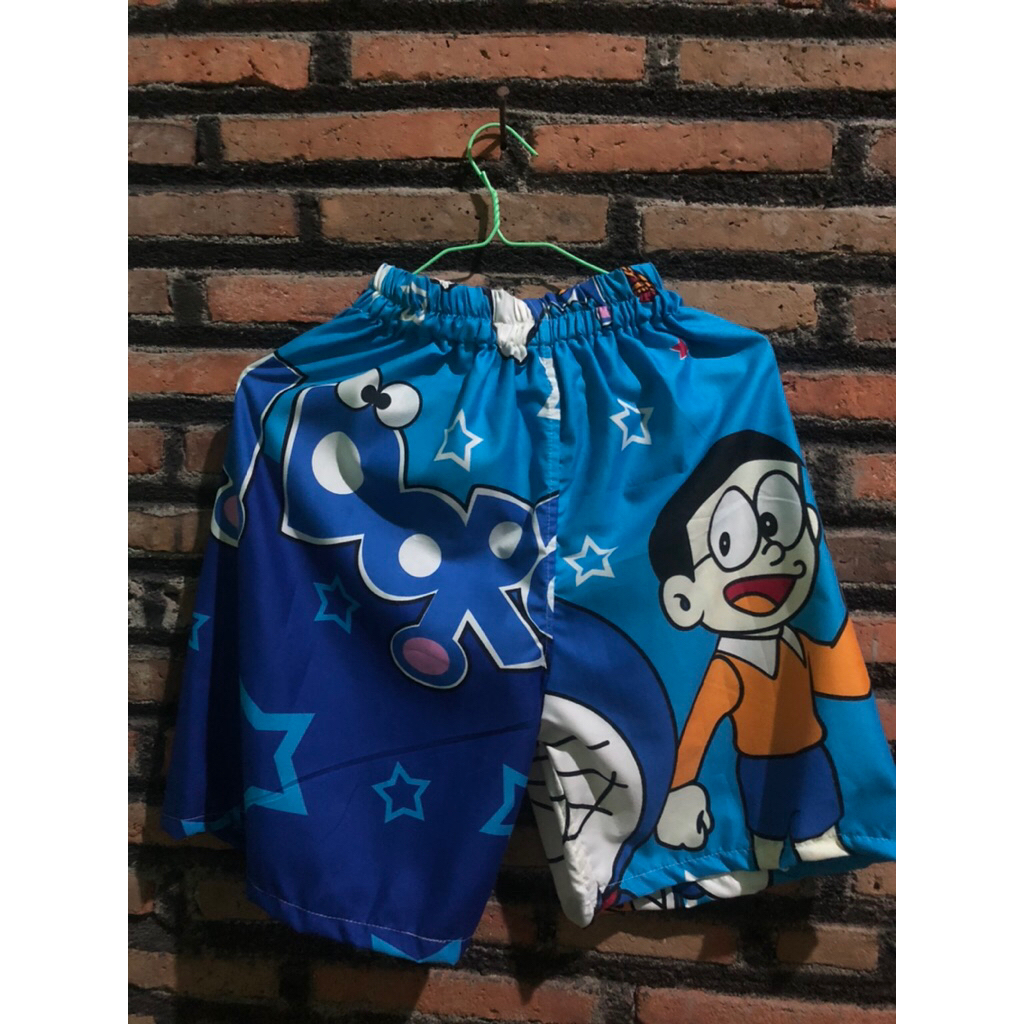 celana kolor doraemon