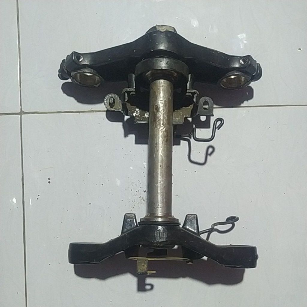 segitiga set atas bawah Honda CBR 150R led facelift