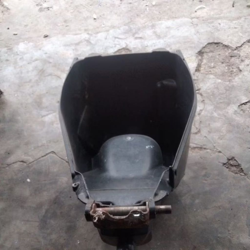 bok bagasi bok aki Yamaha Xeon karbu original copotan