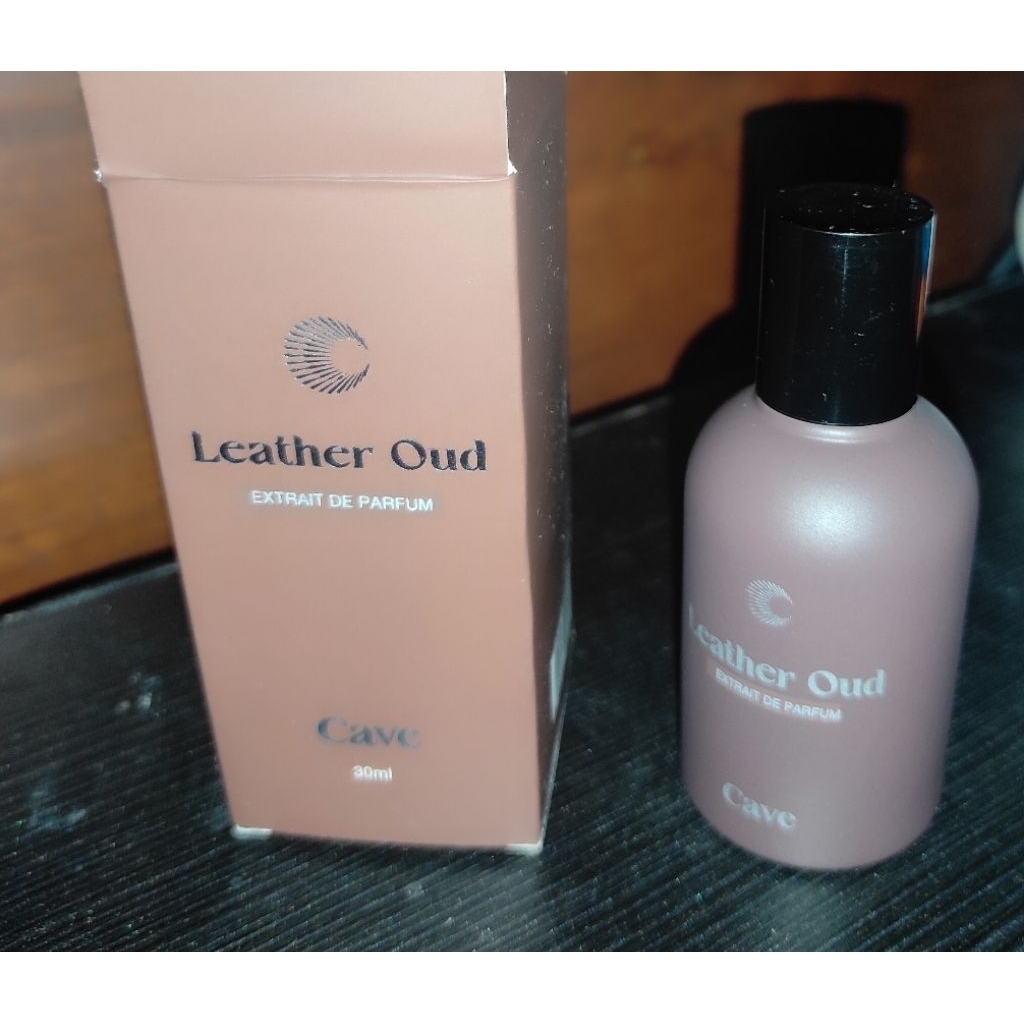 Parfum Cave Leather Oud