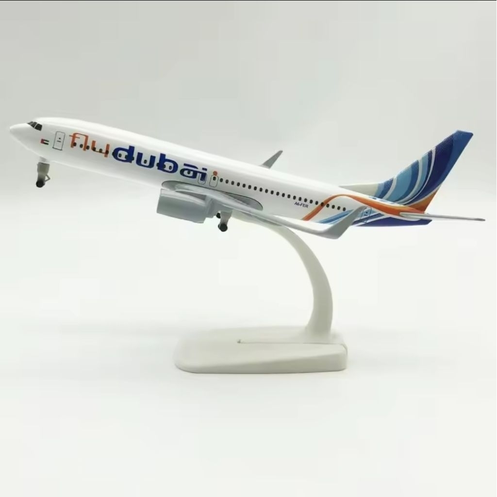 Miniatur Pesawat Boeing B737 Panjang 20cm Diecast Logam