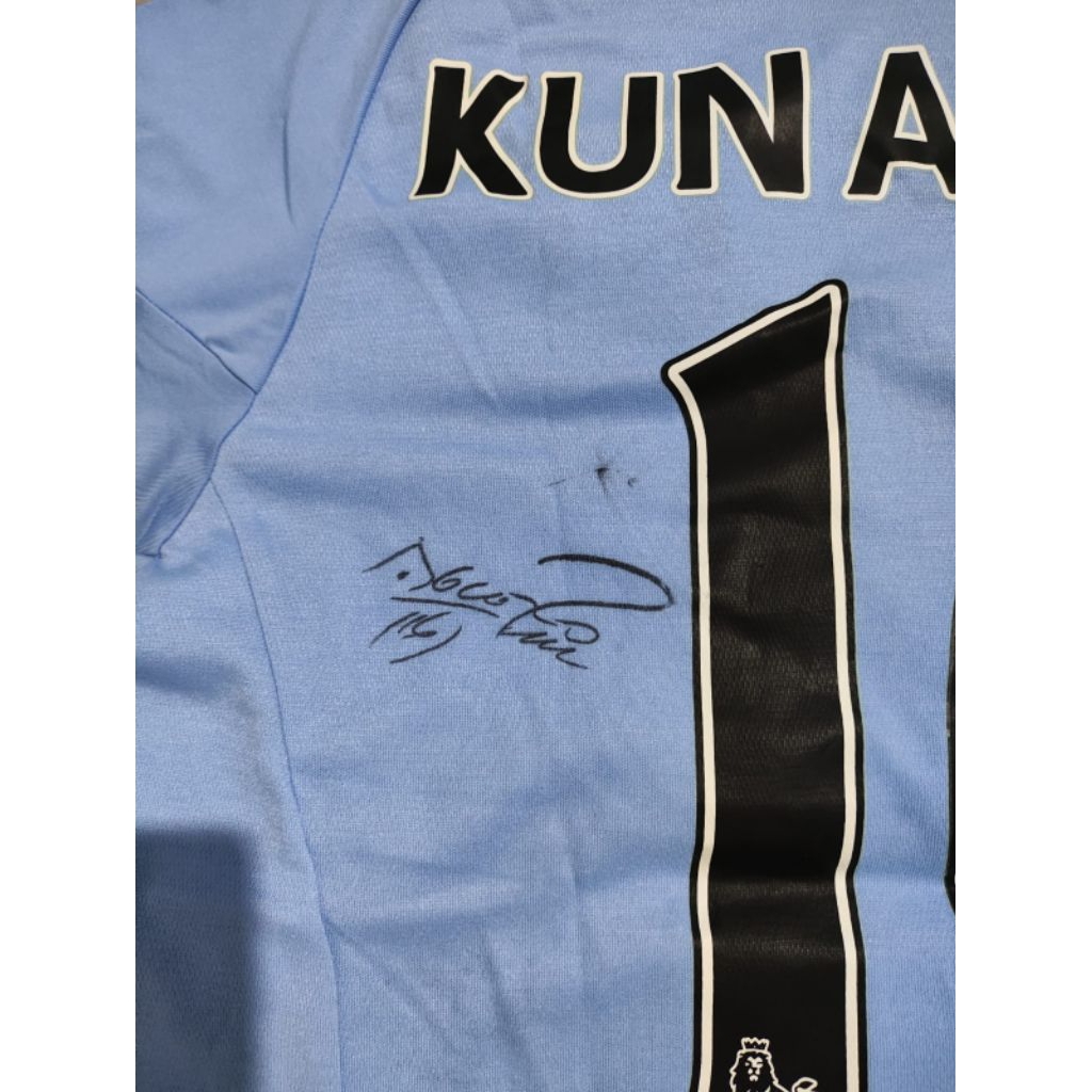 Baju bola jersey original asli tanda tangan Kun Aguero