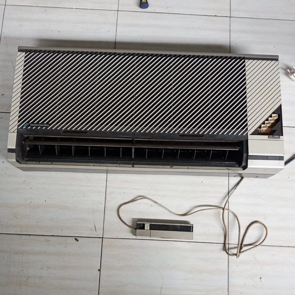 bekas  indor  ac  jadul sebagai kipas angin estetik